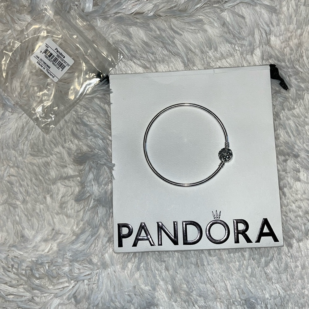 Pandora Moments Sparkling Snowflake Clasp Bangle* Sterling Silver brand new